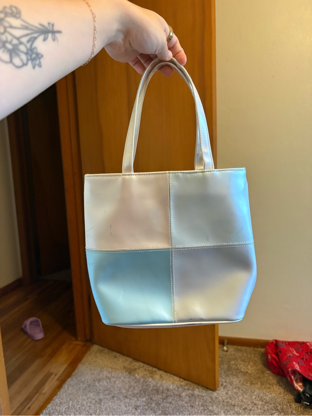 Classic Cream Patchwork Tote Bag - Elegant Everyday Carry